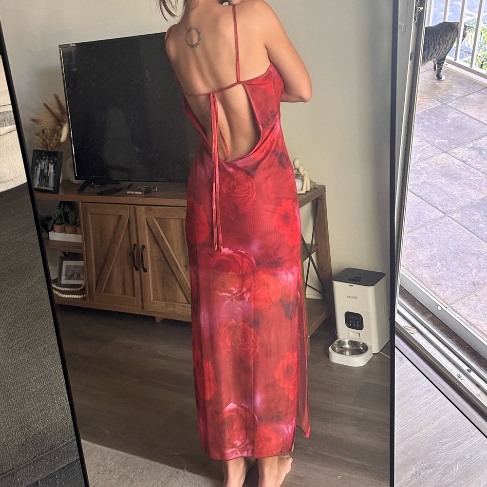 Dress - Picture 4 of 4